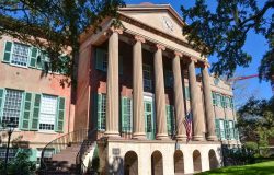 Main,Building,Colonial,Architecture,Randolph,Hall,At,The,College,Of